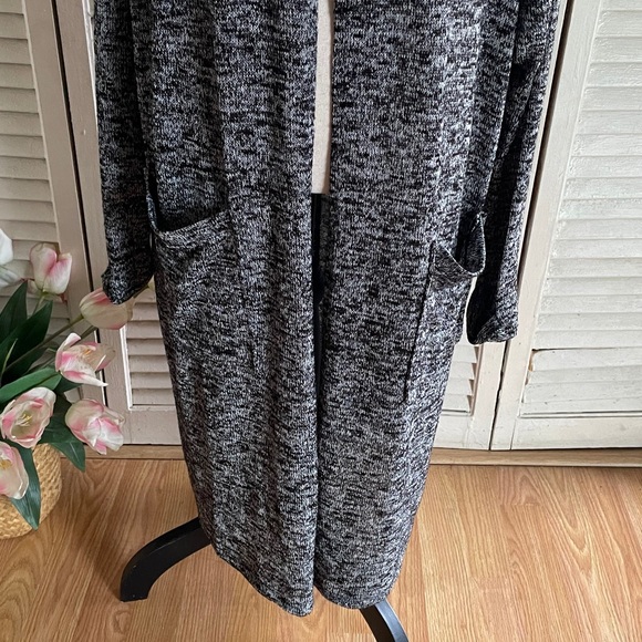 NWT Lane Bryant Gray Black Long Cardigan 22/24 - Picture 3 of 8